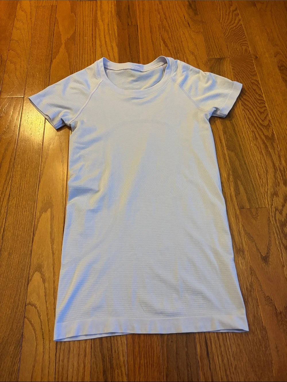 Lululemon Swiftly Tech Short Sleeve Shirt 2.0 - Lilac Smoke - Size 2